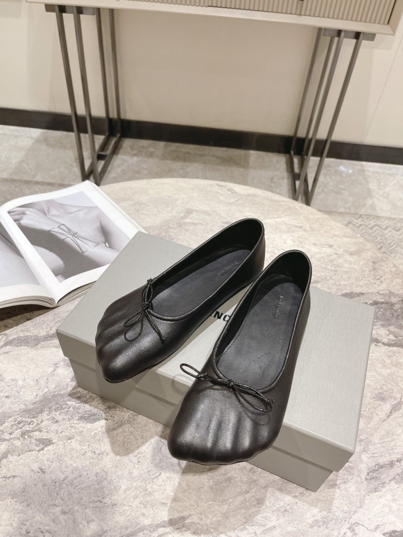 Balenciaga Low Shoes